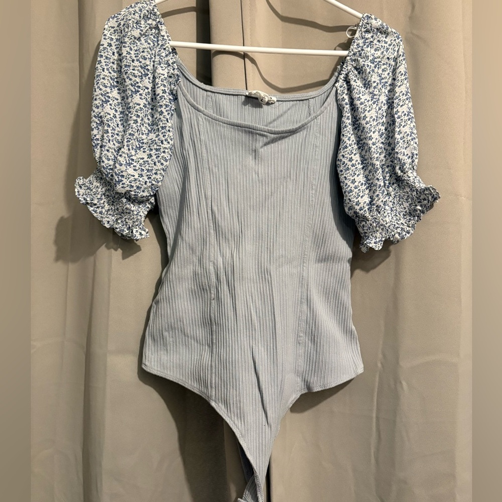 Gray Asymmetrical Puffed Sleeve Bodysuit